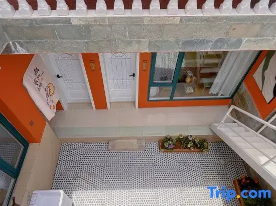 WeiShan Ancient City No. 16 Courtyard Boutique Homestay (Weishan Gongchen Tower)