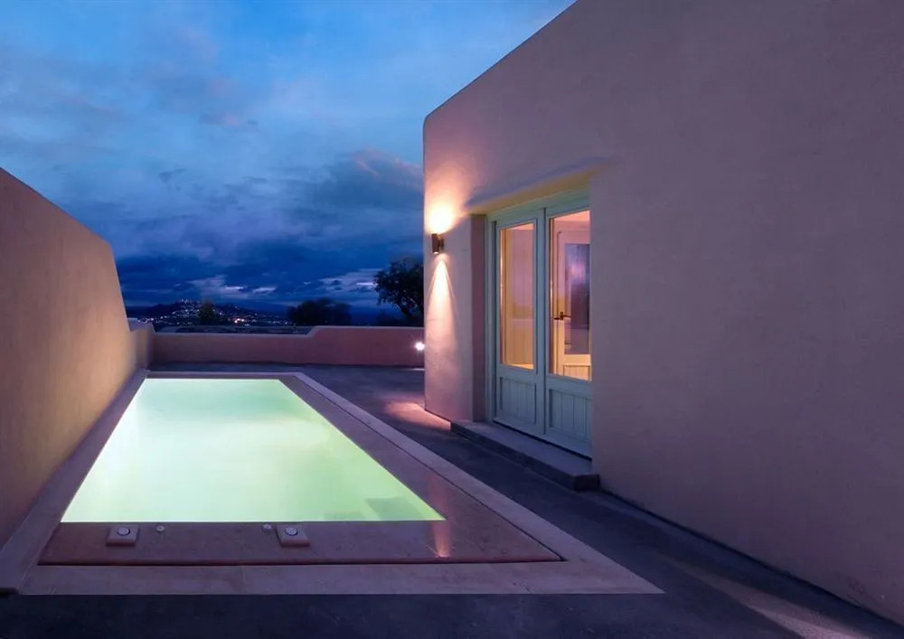 Voreina Gallery Suites