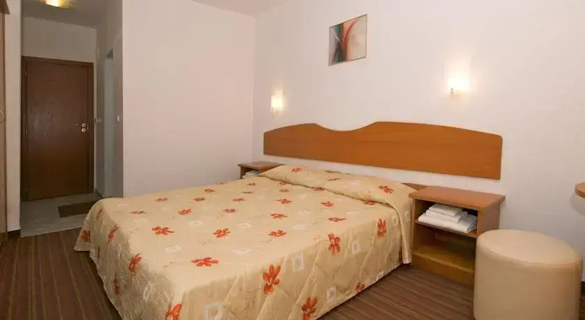 Elegance Family Hotel