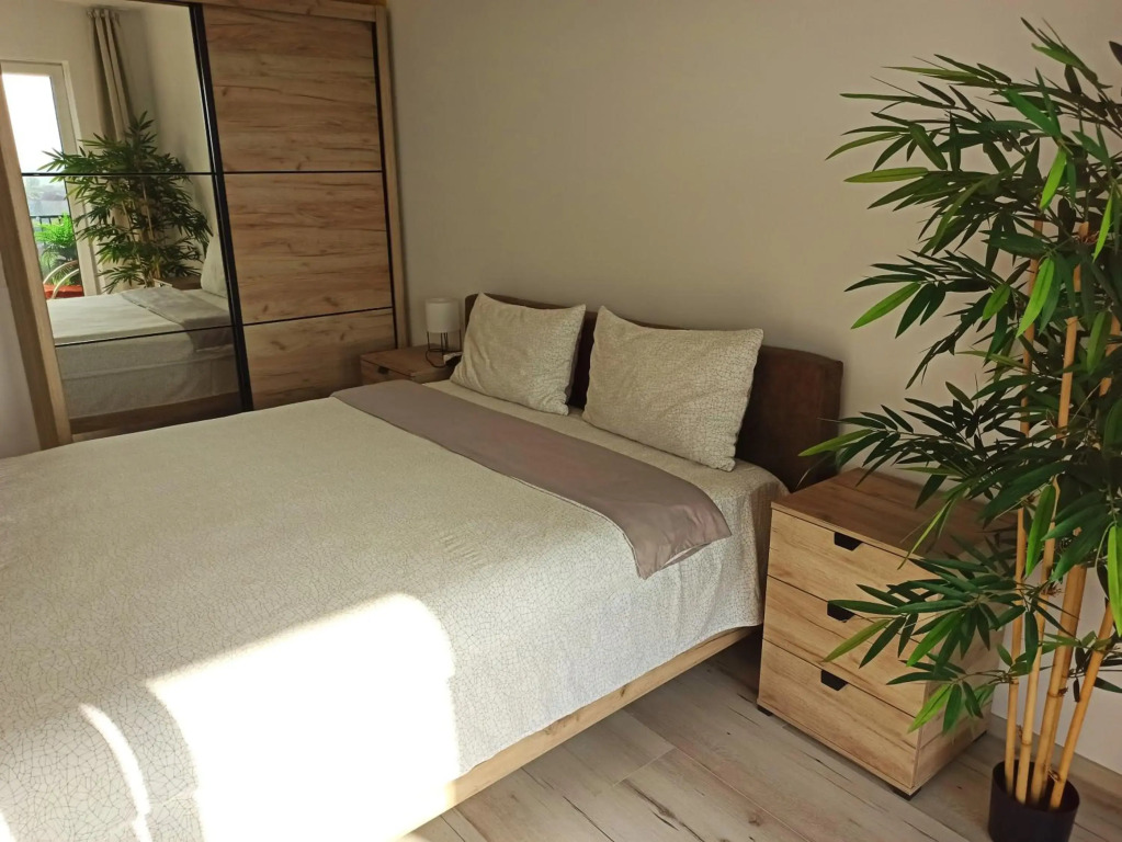 Apart Summer Haven - private parking lot & terrace, selfcheck-in&out, Mall