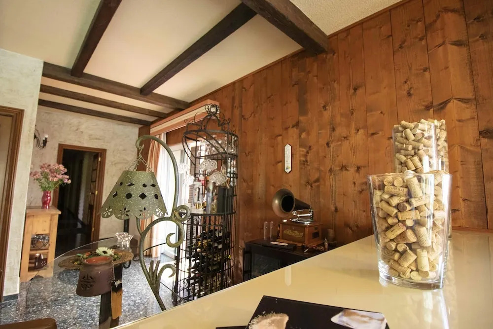 Villa With 5 Bedrooms In La Esperanza With Indoor Pool Enclosed Garden And Wifi