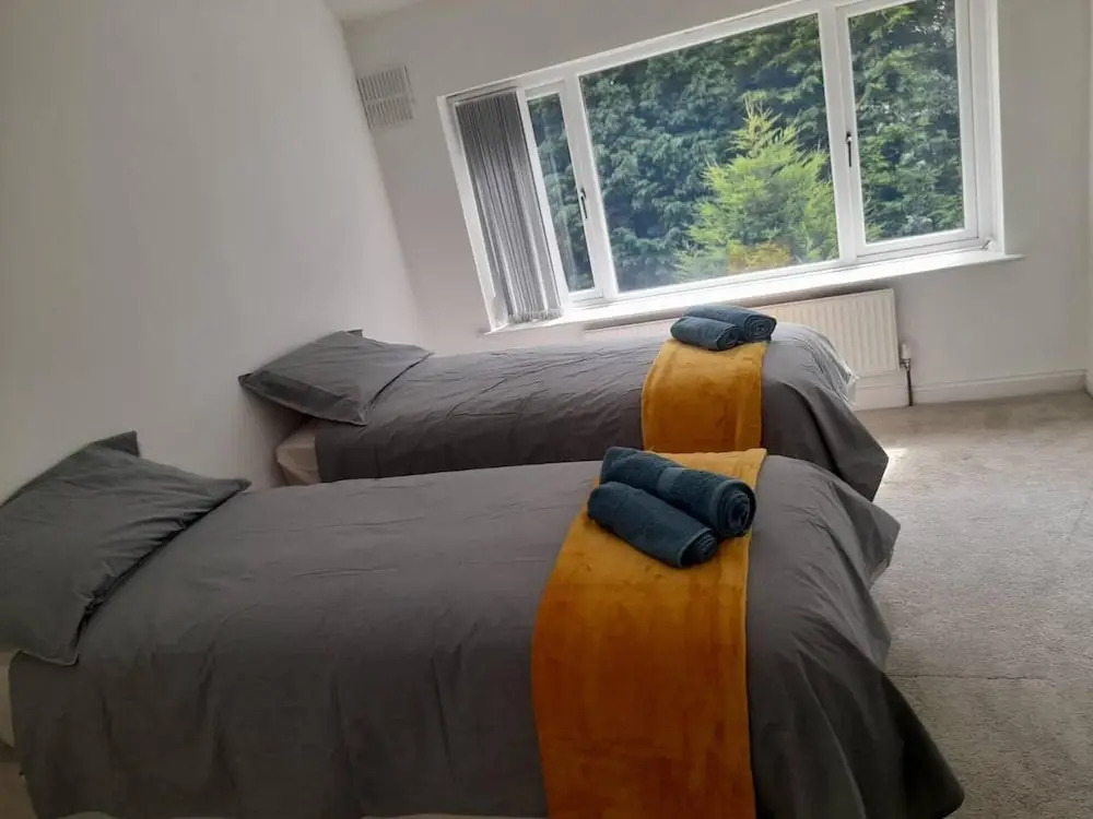 Beautiful Modern 3-bed House in Birmingham