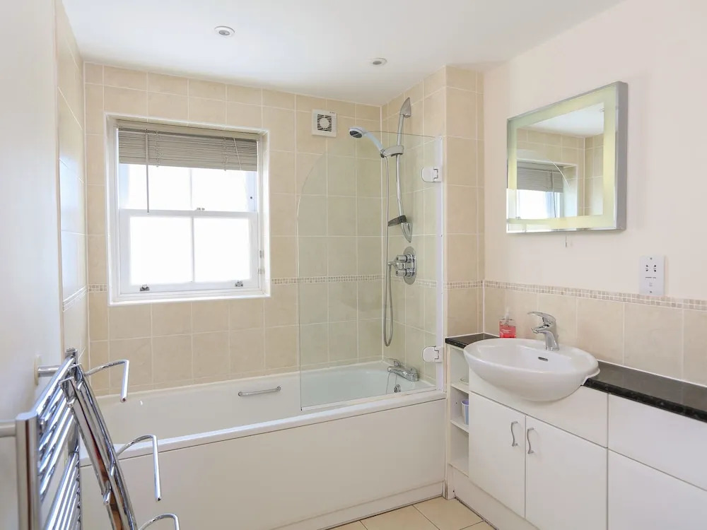 5 Thurlestone Beach