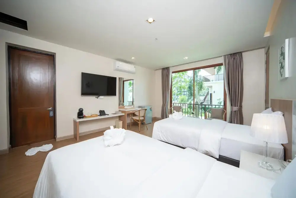 Natural Beach Resort Thasala