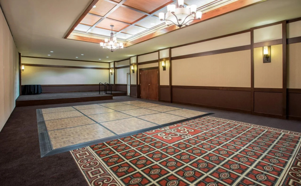 Doubletree By Hilton Madison East