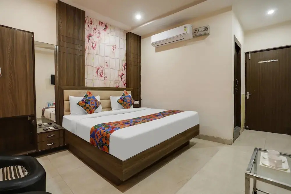 Fabhotel Orchid