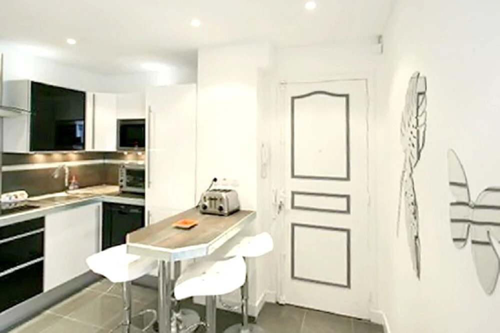 Apartment With 2 Bedrooms in Juan les Pins, With Wonderful City View,