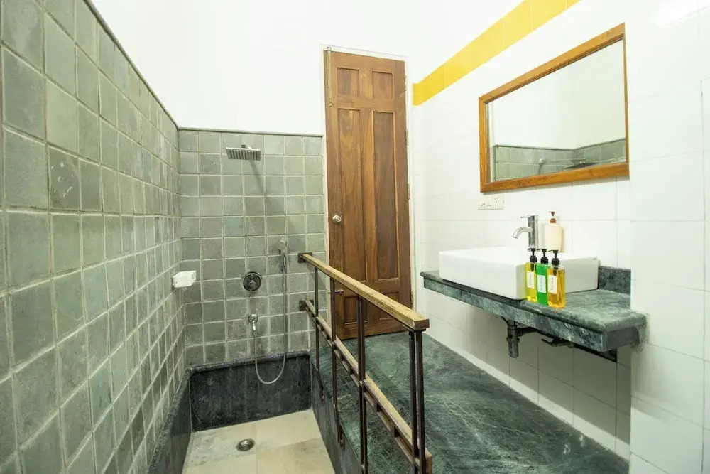 Opulent Antique 6BR Independent Villa in Gurugram