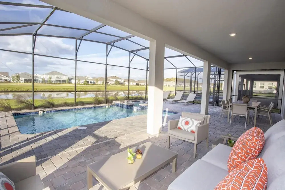 Fantastic Eight Bedrooms SF w Screened Pool at Storey Lake Resort 2887