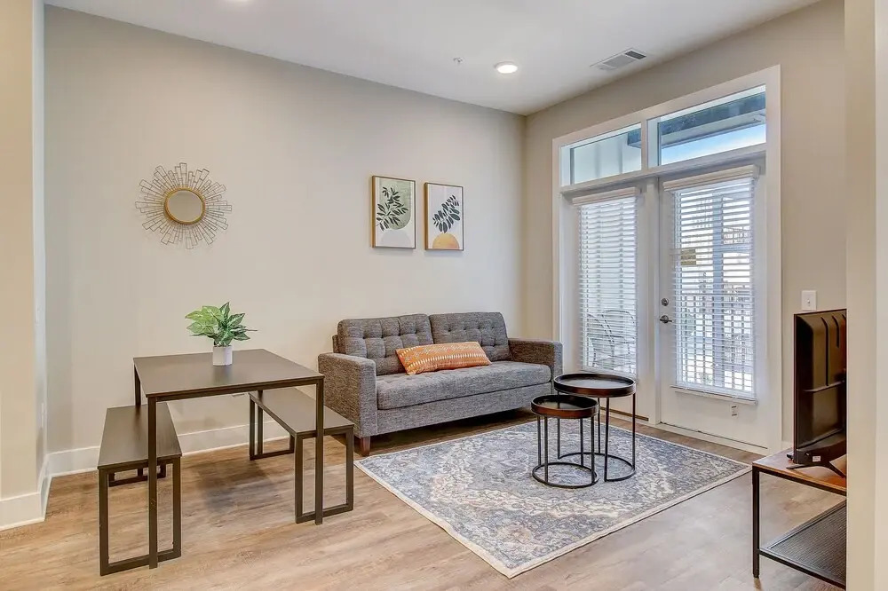 FRONTDESK 500 West Trade Apts Fourth Ward Charlotte