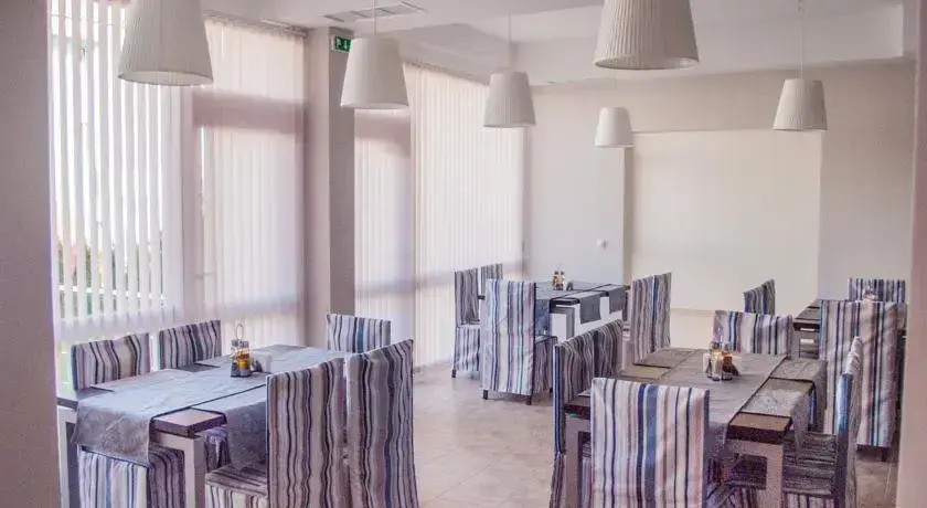 Ivian Family Hotel