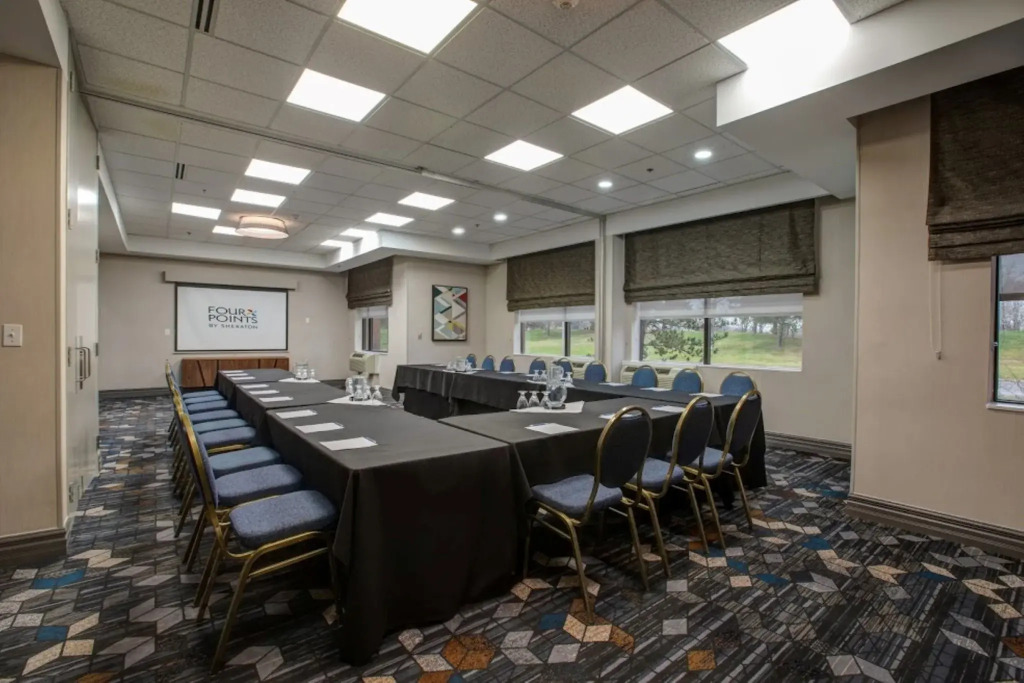 Four Points by Sheraton St. Catharines Niagara Suites