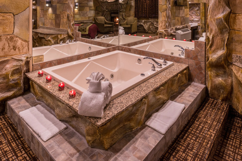 Inn of The Dove Romantic Luxury & Business Suites