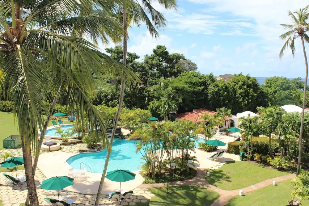 Glitter Bay Suites