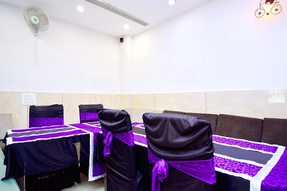 The Meridien by OYO Rooms