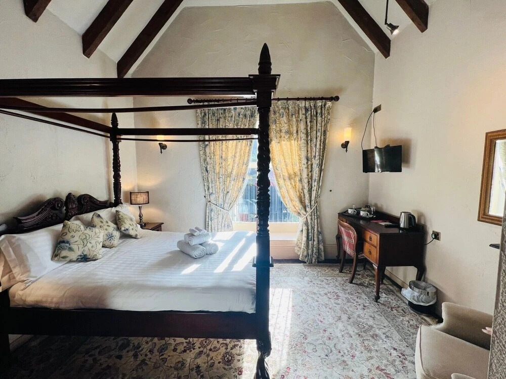 The Peak Hotel