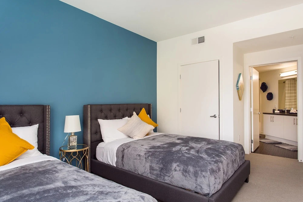 New Downtown LA Luxury Jr. Penthouse