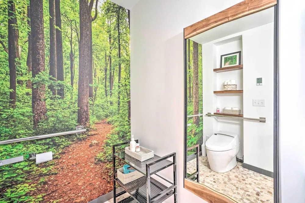 Luxury Spa Retreat: Private Courtyard & More!