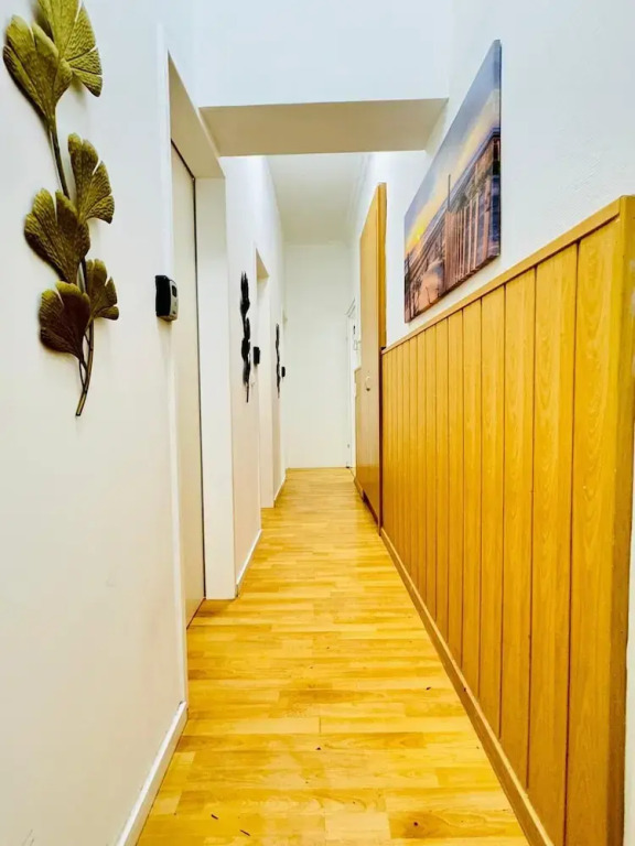 10 Economy Rooms-Shared Bath & Kitchen