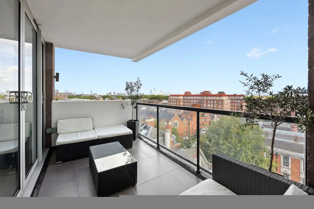 Stunning Flat in Chelsea Kings Road With Balcony