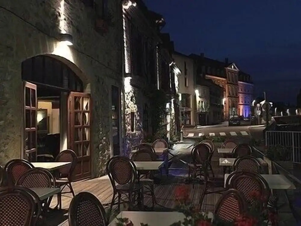 Hotel Victor Hugo
