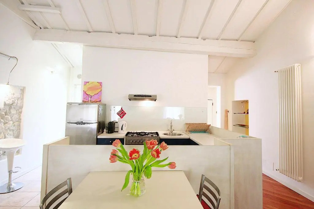 Bianco Apartment