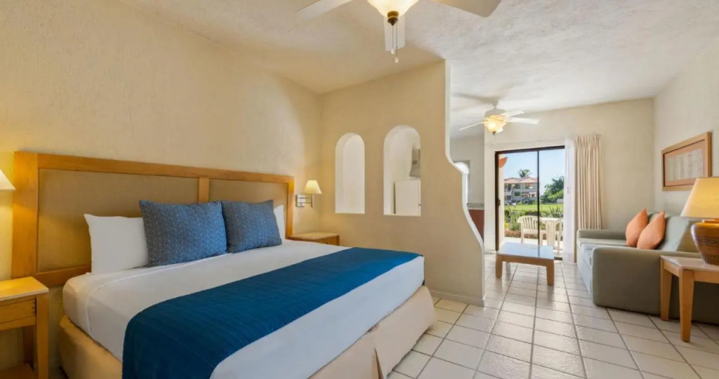 Park Royal Homestay Los Cabos