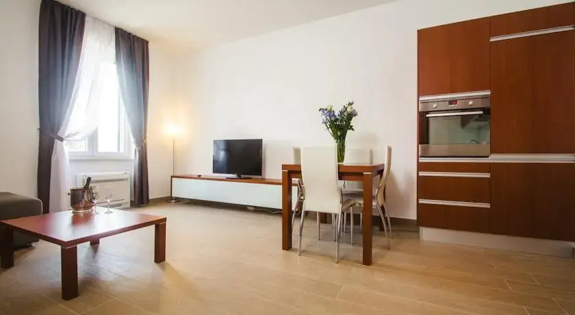 City Pads Apartment