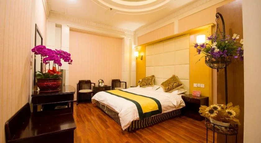 Yicheng Business Hotel