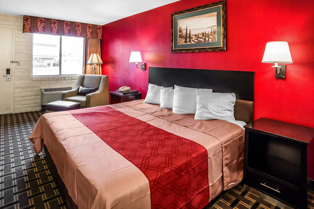 Econo Lodge Downtown