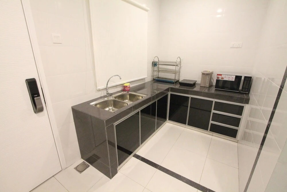 Ian's Genesis Townhouse