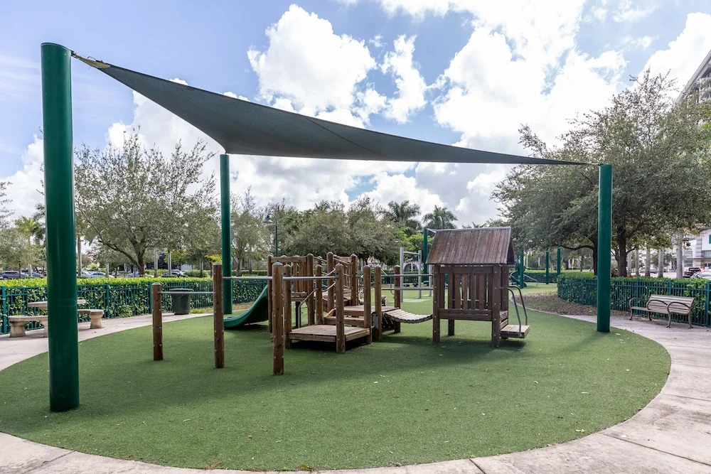 Luxury 2BD Apartment in Downtown Doral