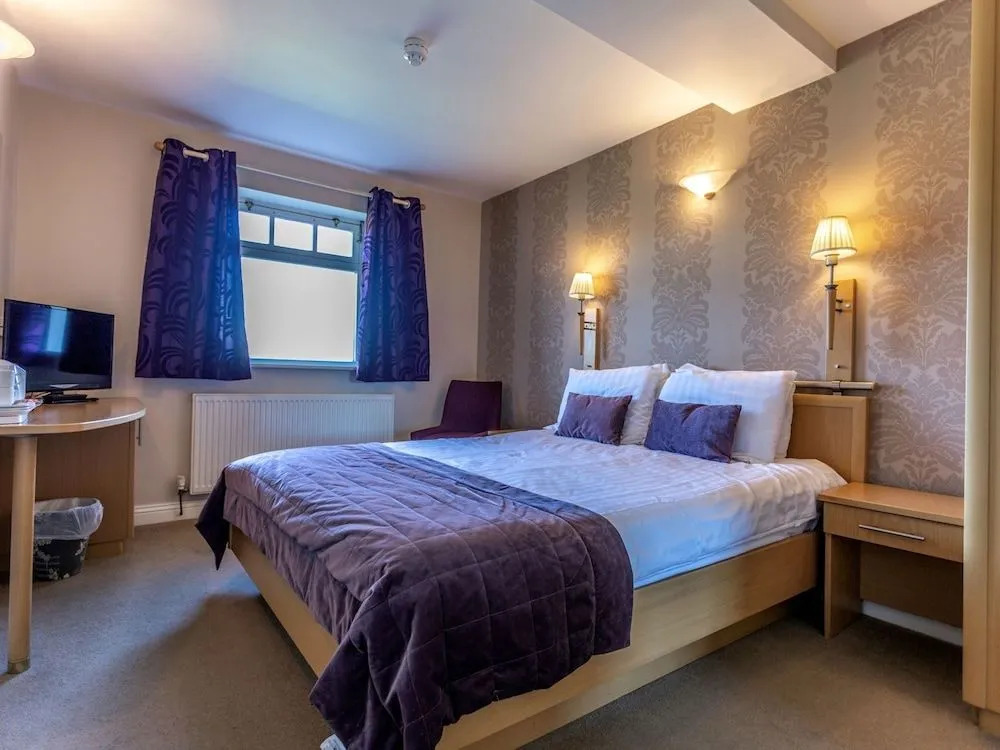 Holly Hill Inn