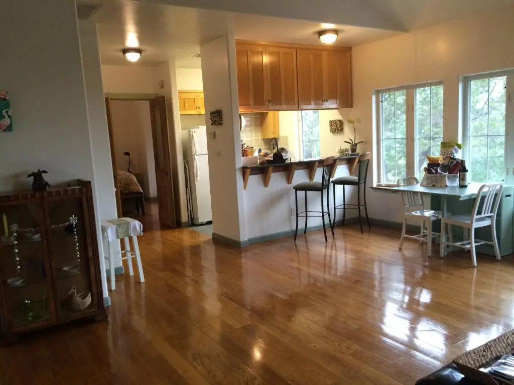The Rivery Retreat, Choose from Luxury Guesthouse Cabin OR Poolside Suite in Lake Austin Hill Country