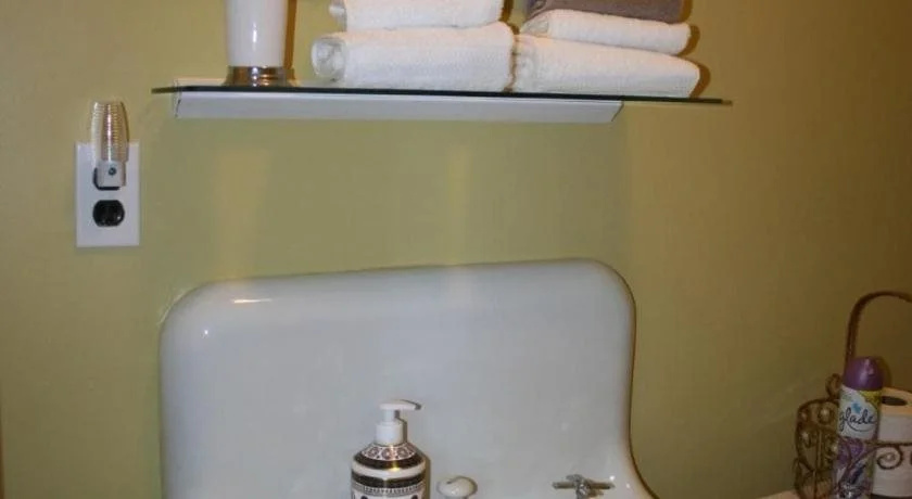 Sackville Bed & Breakfast