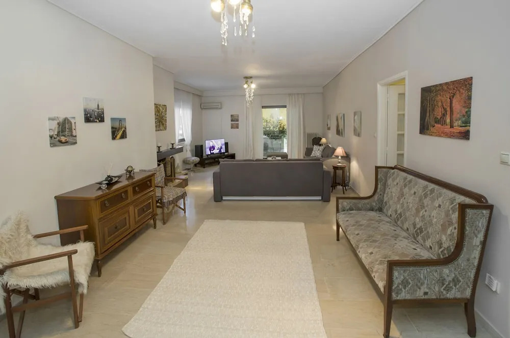 Family Holidays Apartment in Glyfada by GHH
