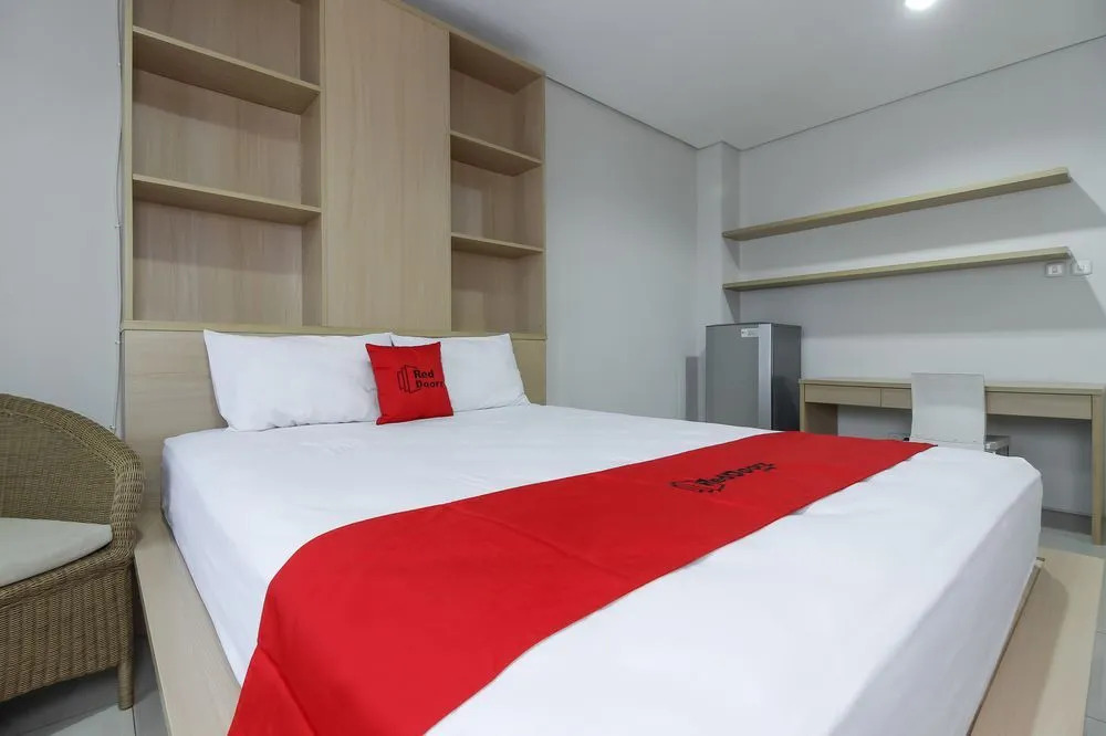 RedDoorz @ Patal Senayan 4