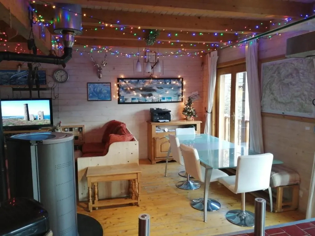 Ski Chalet - Chez Helene Ski fb