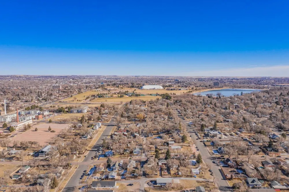 3BR MTN Viewsdowntownnext to Lake, Parks, More