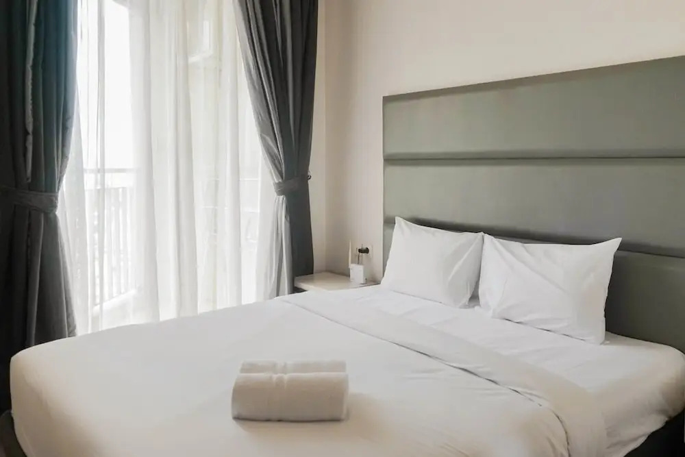 Convenient Studio Mangga Dua Apartment