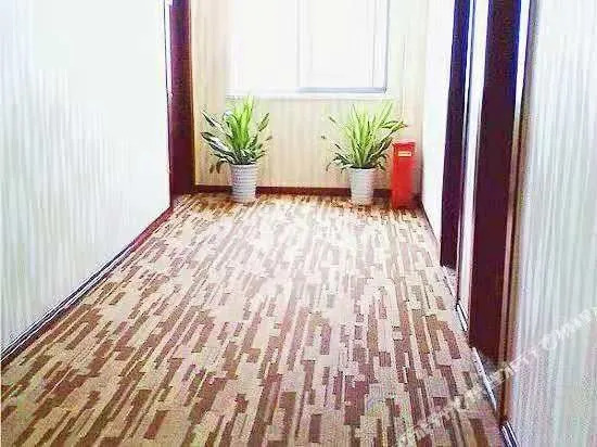 Elong ME Hotel (Wuhan Business School)