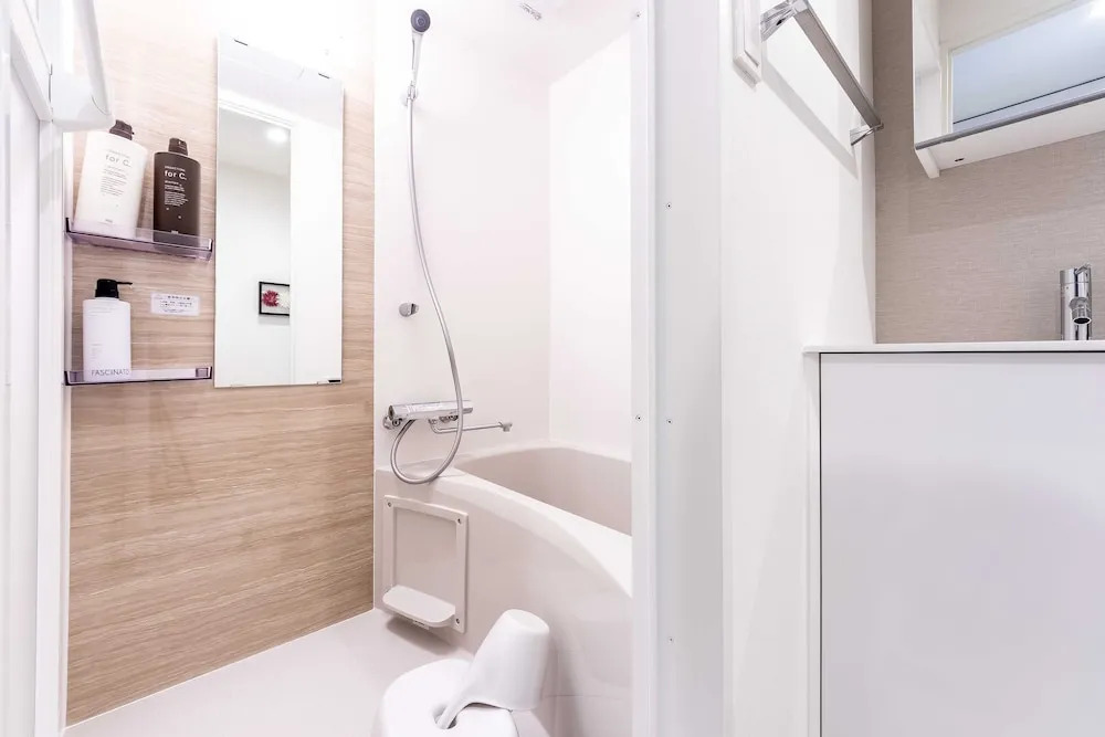F2. COOL Flat Studio type Shinjuku