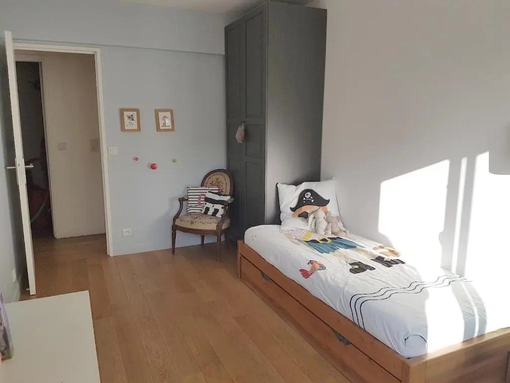 Apartment Family Lenoir CityCosy