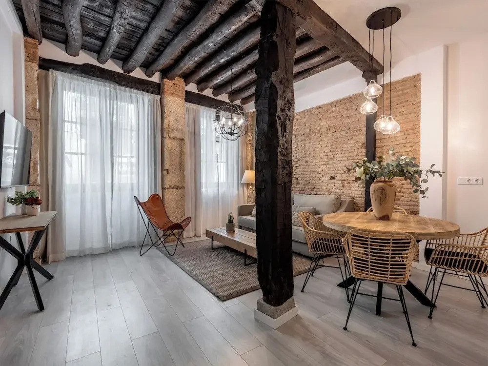 Apartamentos Puerta Elvira Suites 3000