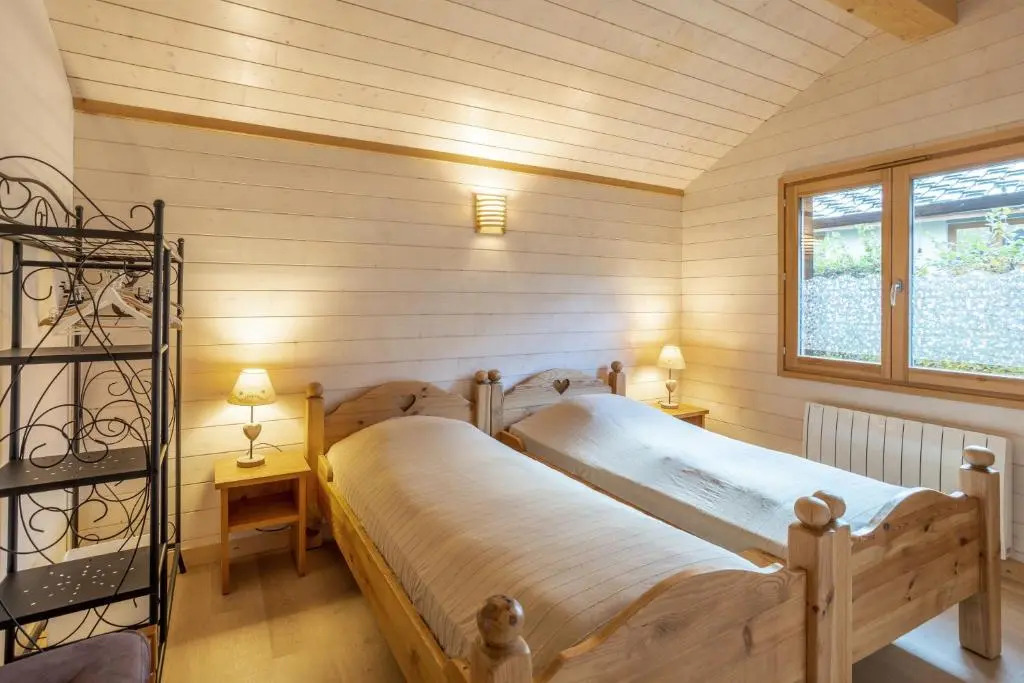 Chalet de 3 chambres avec jardin amenage et wifi a Les Houches a 2 km des pistes