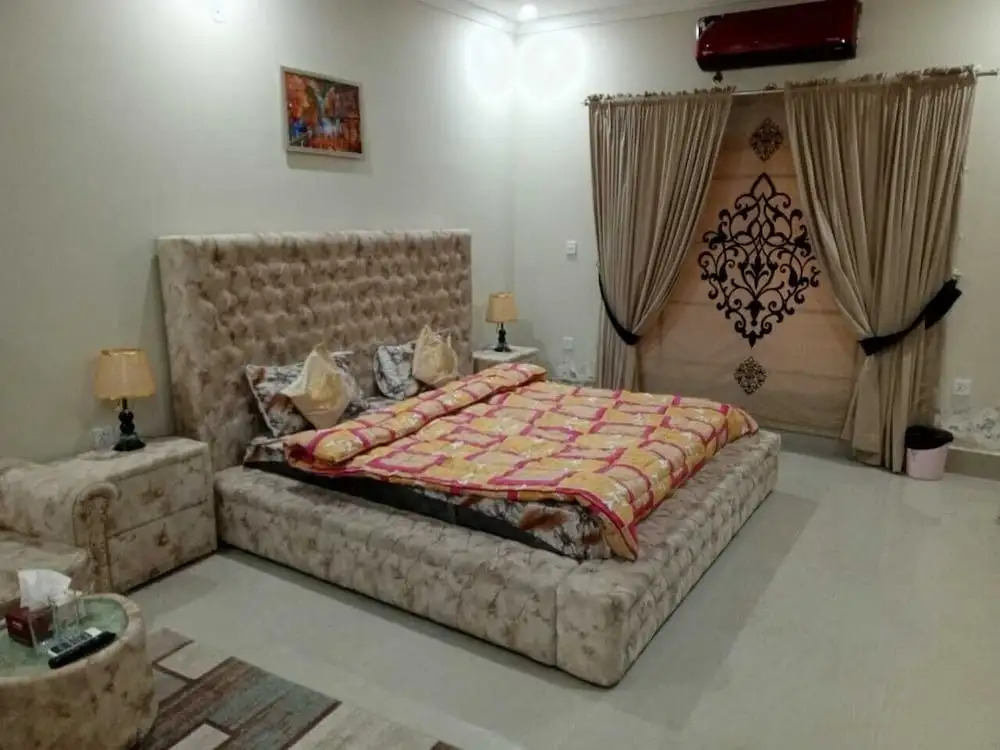 Royal Palace Guest House E-11