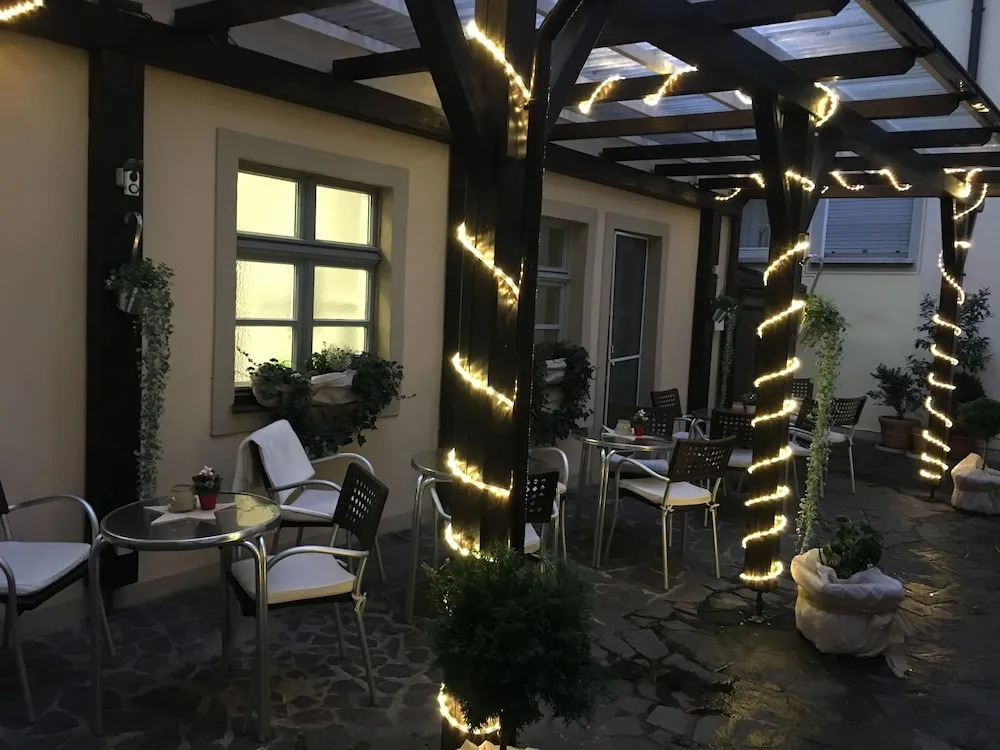 Hotel Sandstern