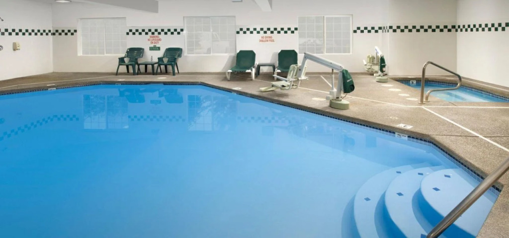 Holiday Inn Express & Suites Lincoln City by IHG