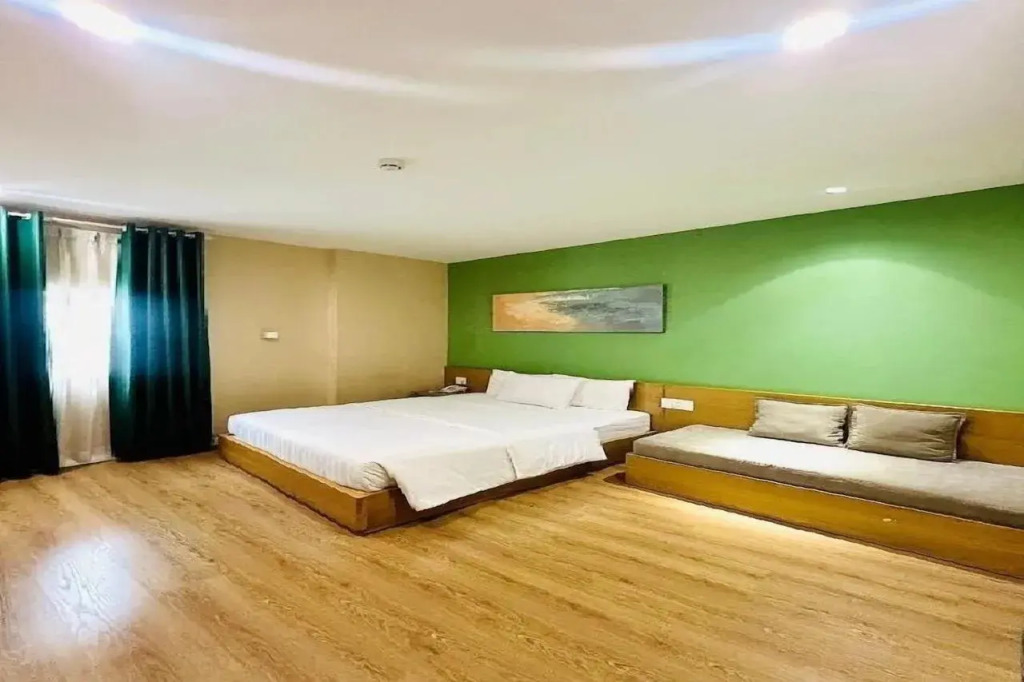 A25 Premium Hotel - 142 Bùi Thị Xuân