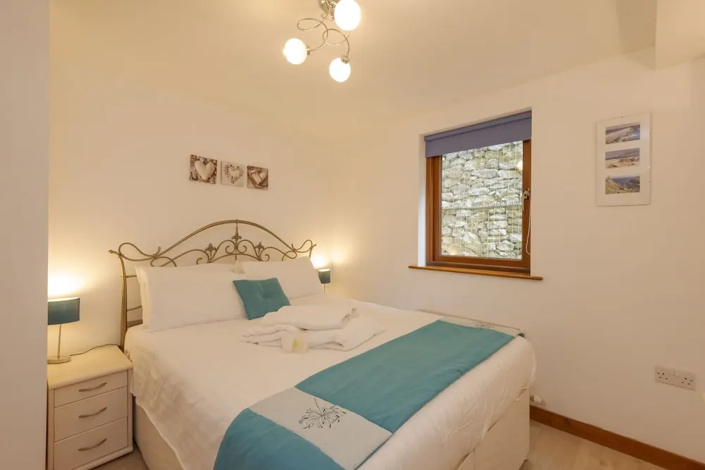 White Lodge Apartments